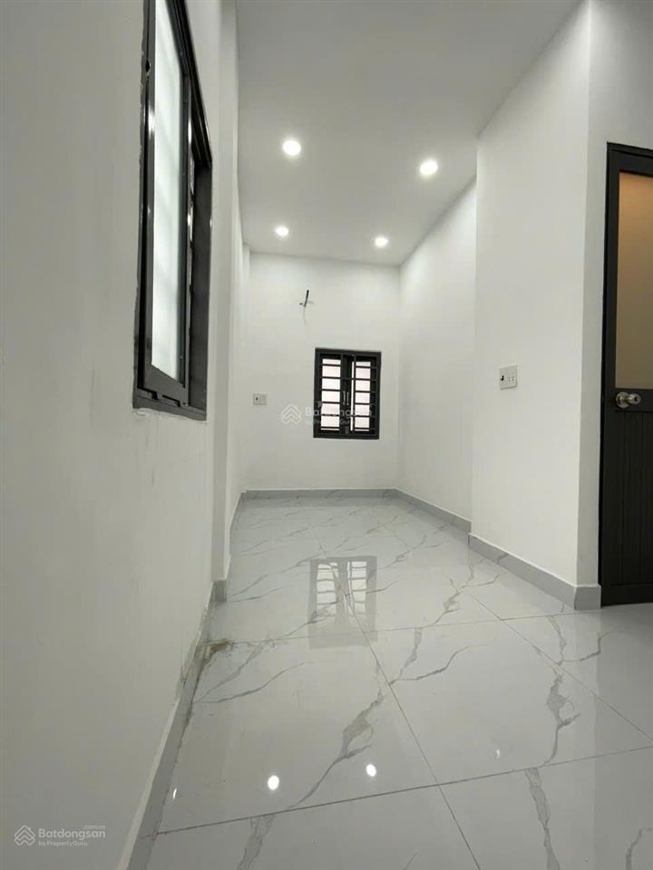 Nhà shr linh chiểu thủ đức gần chợ thủ đức chỉ 2,05 tỷ