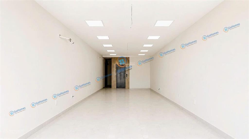 Cho thuê nhà 3 tầng 1 tum mặt tiền nguyễn phước lan, hoà xuân