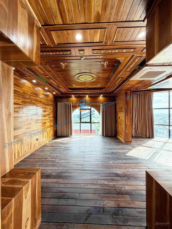 Cho thuê toà nhà 6 tầng 2 mặt tiền phạm hùng, hòa xuân  diện tích 200m²  6 tầng 