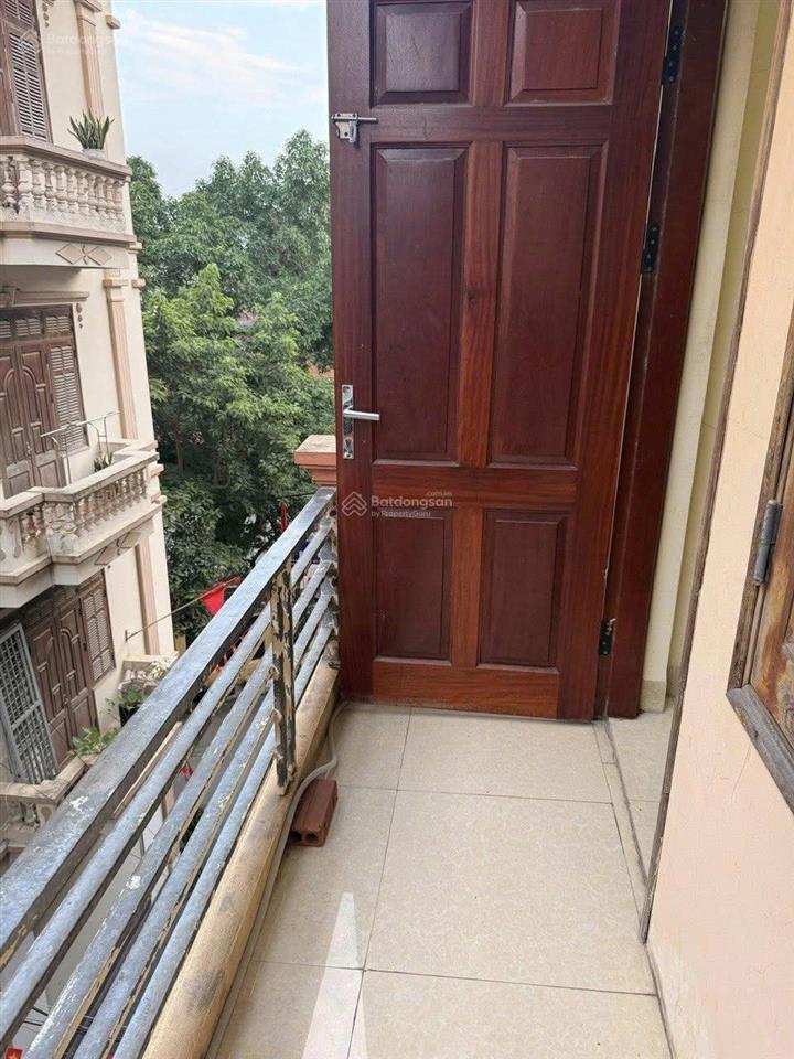 Cho thuê nhà dương văn bé, hai bà trưng, ô tô tránh, làm văn phòng 31m 5t, 15tr
