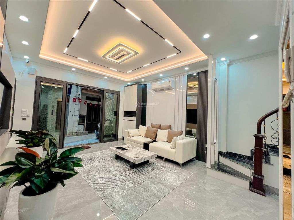 Bán nhà phố khương trung  thanh xuân  hà nội 55m2 x 5 tầng  4.5m mặt tiền . giá đầu tư