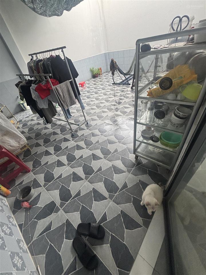 Bán nhà riêng 925 vườn thơm, 10 tỷ, 300m2, 2pn, 3wc, phong thủy tốt
