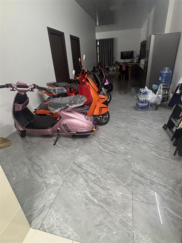 Bán nhà riêng 925 vườn thơm, 10 tỷ, 300m2, 2pn, 3wc, phong thủy tốt