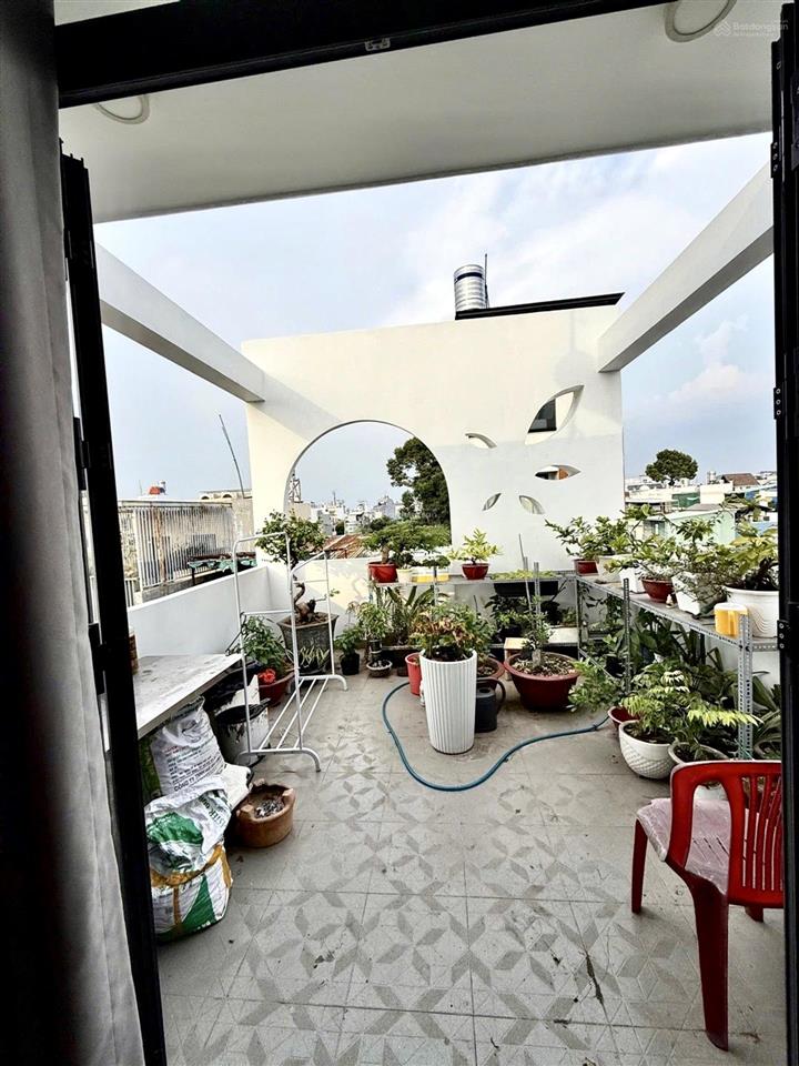 5 tầng gò dầu, thang máy xịn, tặng full nội thất cao cấp