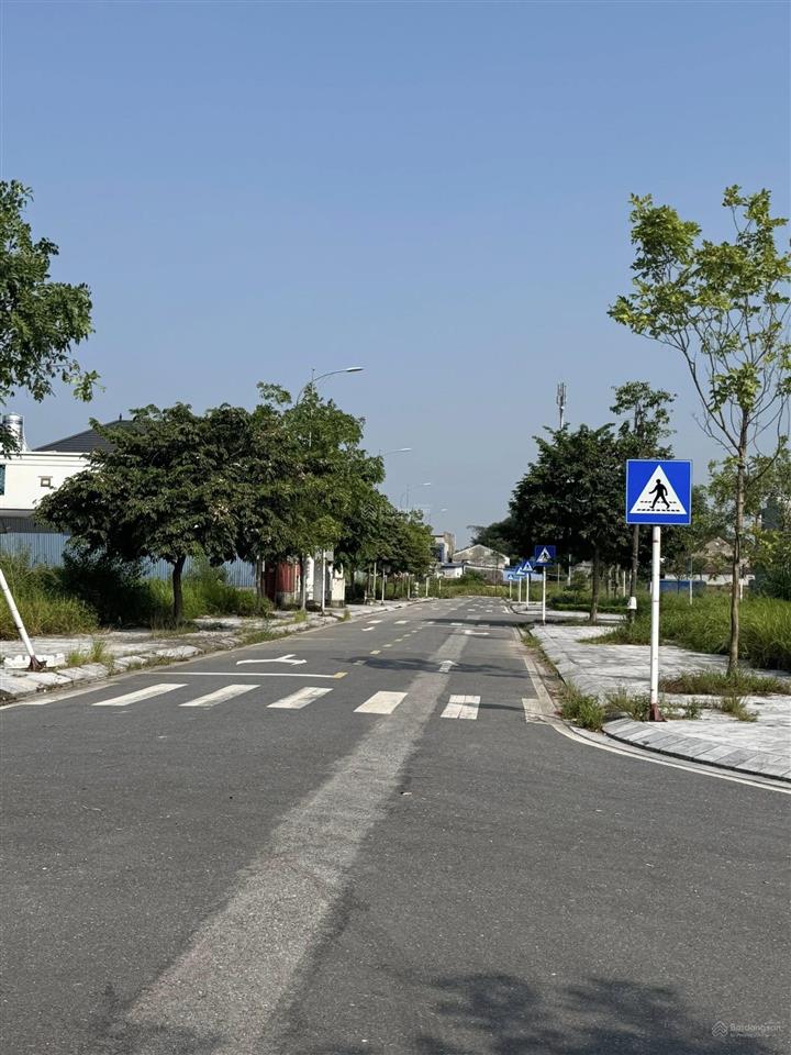 Bán nhanh lô đất 100m2 không lỗi tại dự án vinaconex phổ yên giá 2.x tỷ