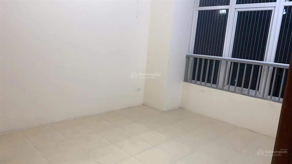 Cho thuê chung cư báo công an nhân dân 23 nghiêm xuân yêm 3pn giá 10.5tr/th