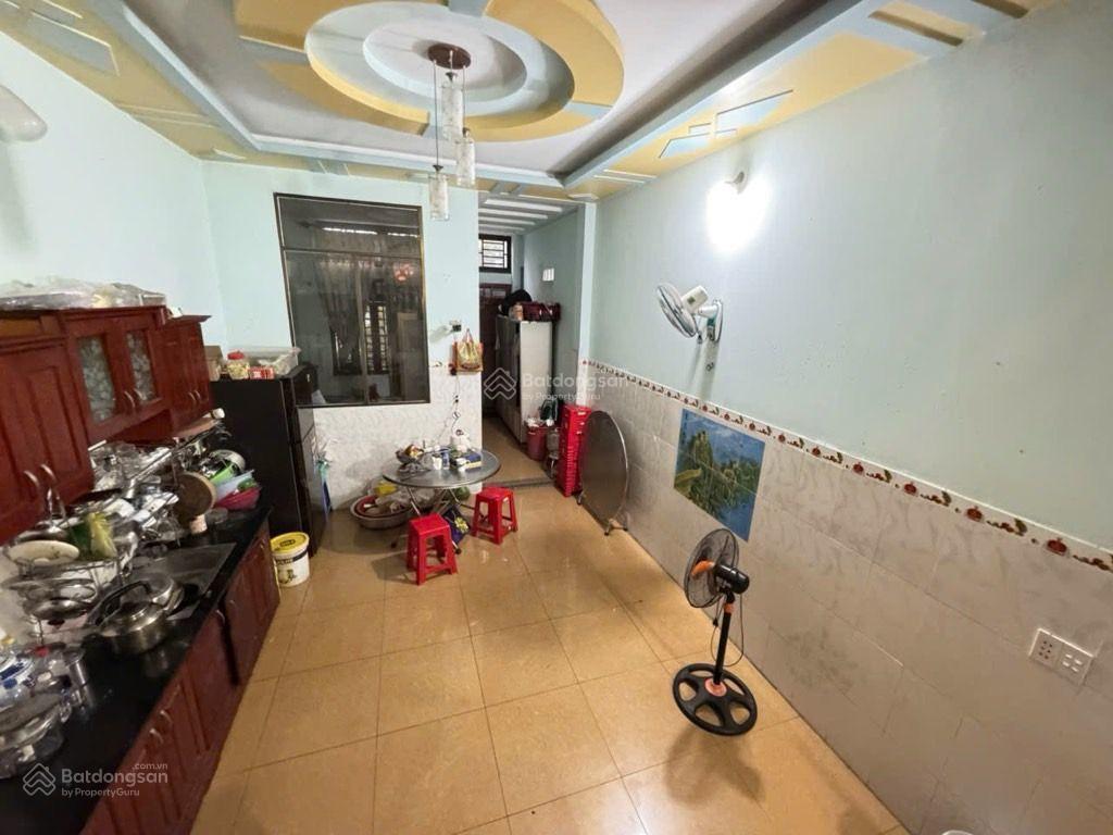 Bán nhà nguyễn ảnh thủ q12  hẻm xe hơi vào nhà  126m2, chỉ 6.8 tỷ