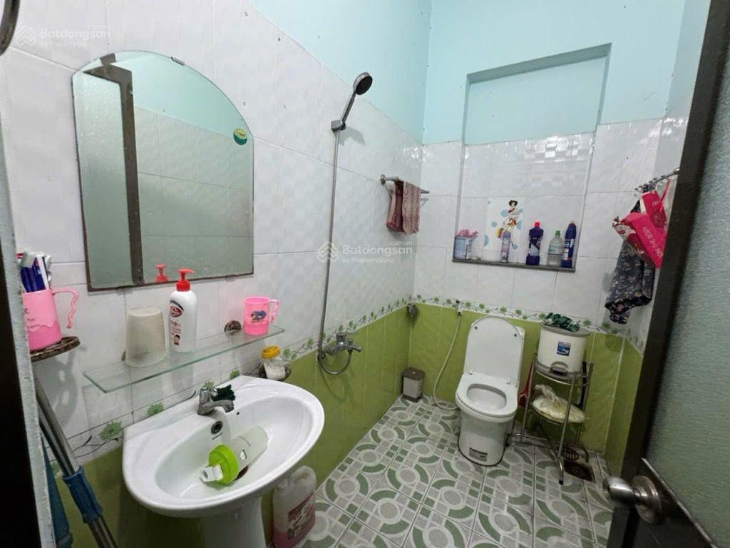 Bán nhà nguyễn ảnh thủ q12  hẻm xe hơi vào nhà  126m2, chỉ 6.8 tỷ