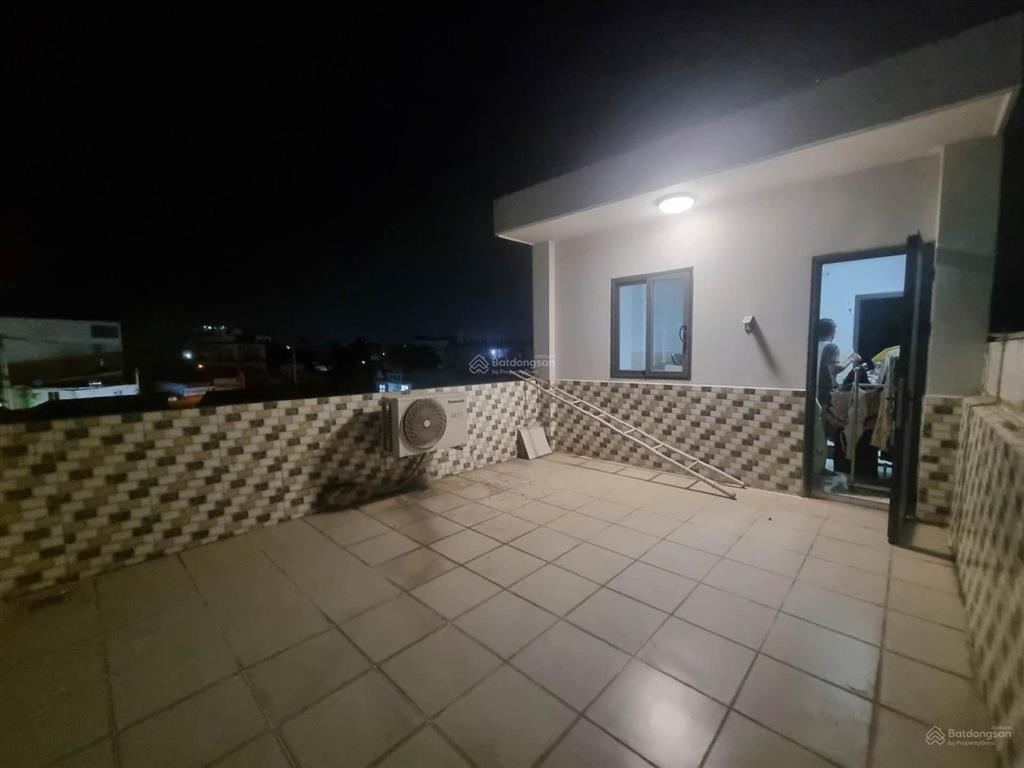Nhà mặt tiền kinh doanh một đời chủ trần thị hè  quận 12 4.3x27m  4 tầng  nở hậu tài lộc 