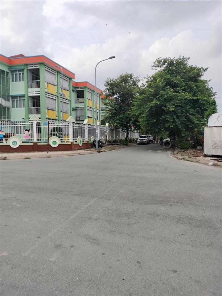 Chủ giảm 500triệu bán gấp nhà 90m2