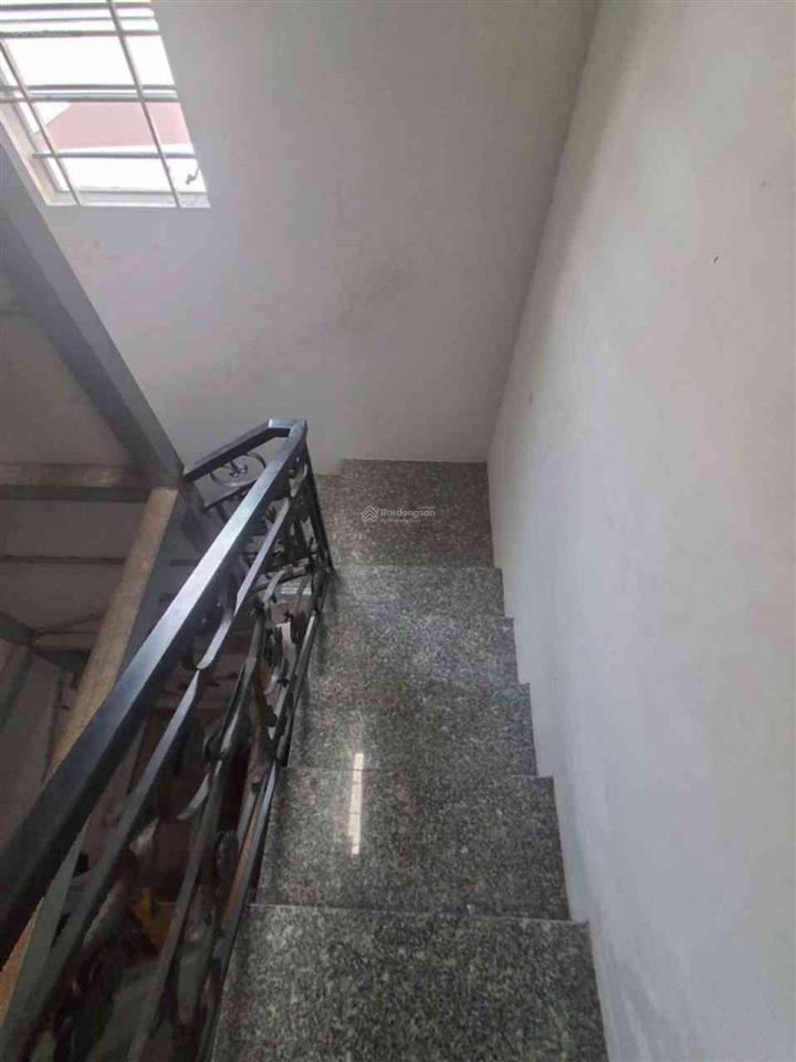 Bán nhà 95m2  3 tầng  giá 5tỷ  quận 12