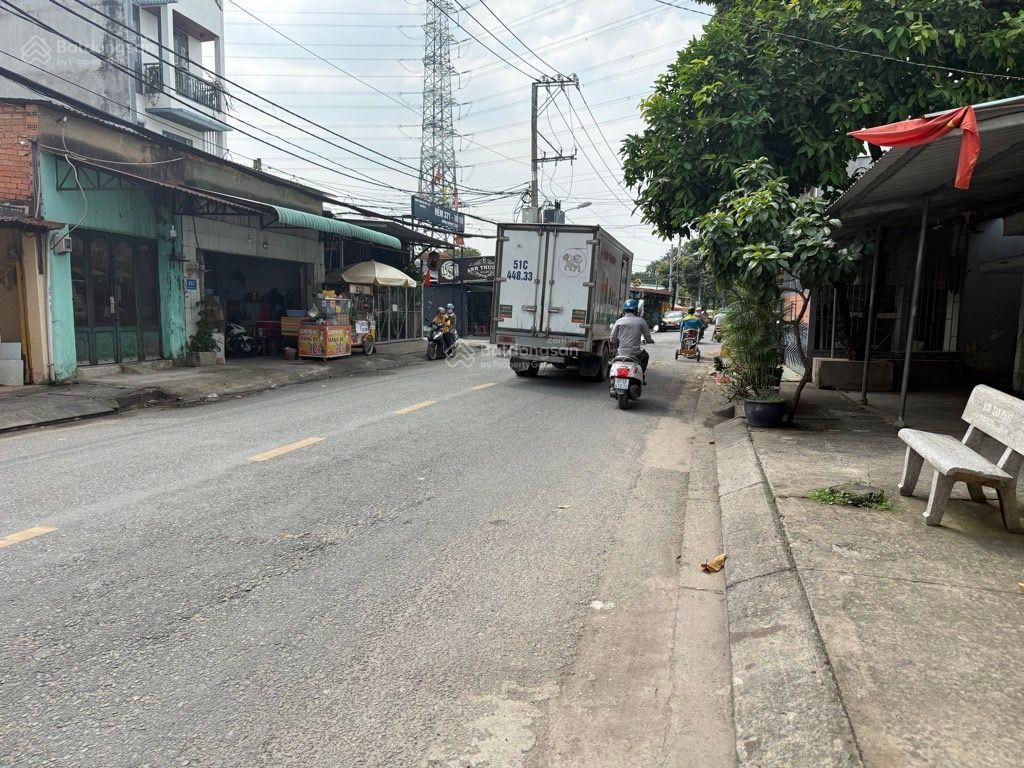 Bán nhà 95m2  3 tầng  giá 5tỷ  quận 12