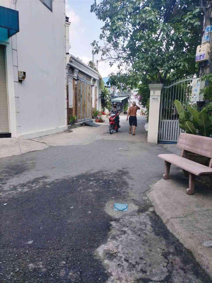 Bán nhà! ngang 8*14m lô góc 2 mặt  tô ký quận 12