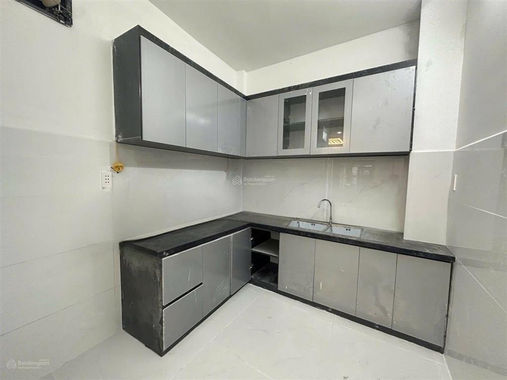 Bán nhà 8*14m tô ký phần mềm quang trung  2 mặt tiền  giá 3tỷ75