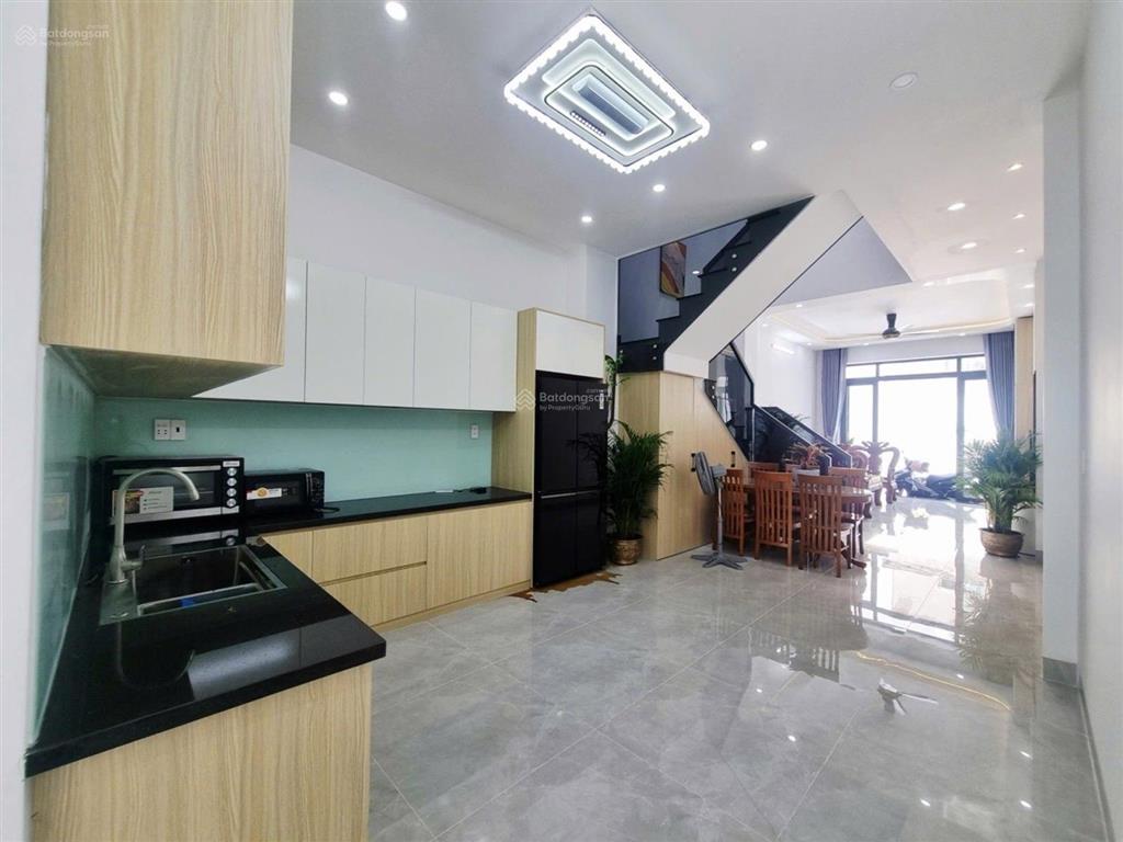 Bán nhà 4x23,5m ngay chợ hiệp thành, quận 12  2 tầng  giá 4.95 tỷ tl