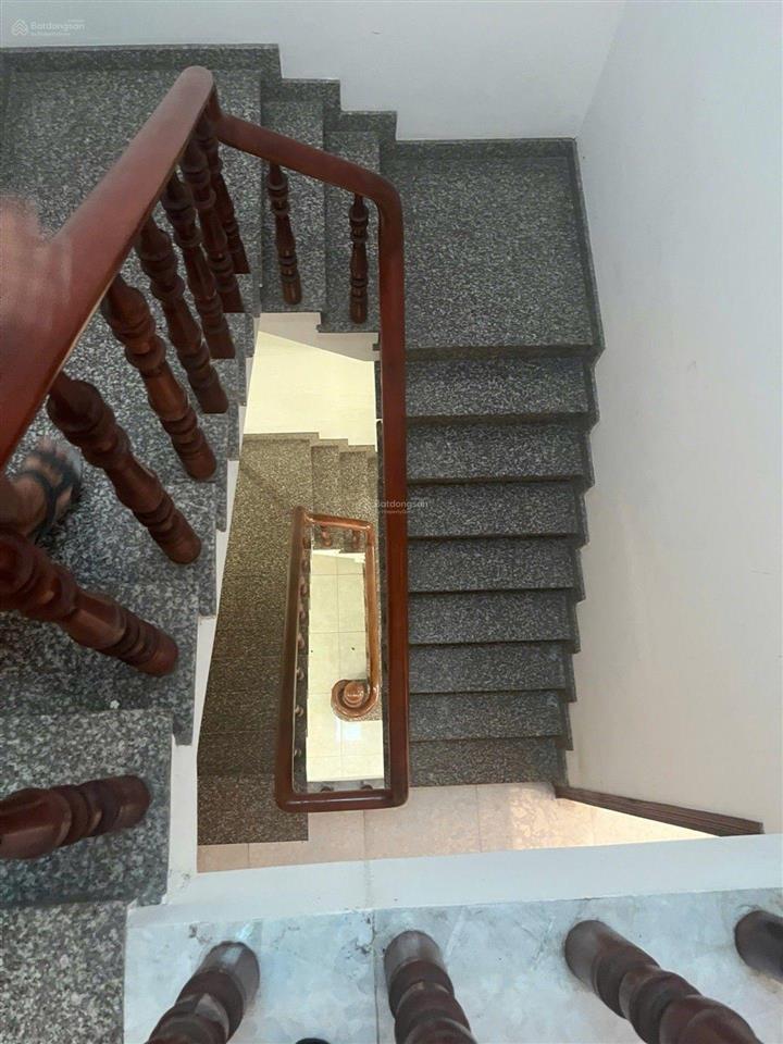 Bán nhà 2 tầng 80m2 sau lưng trường đại học tô ký trung mỹ tây quận 12