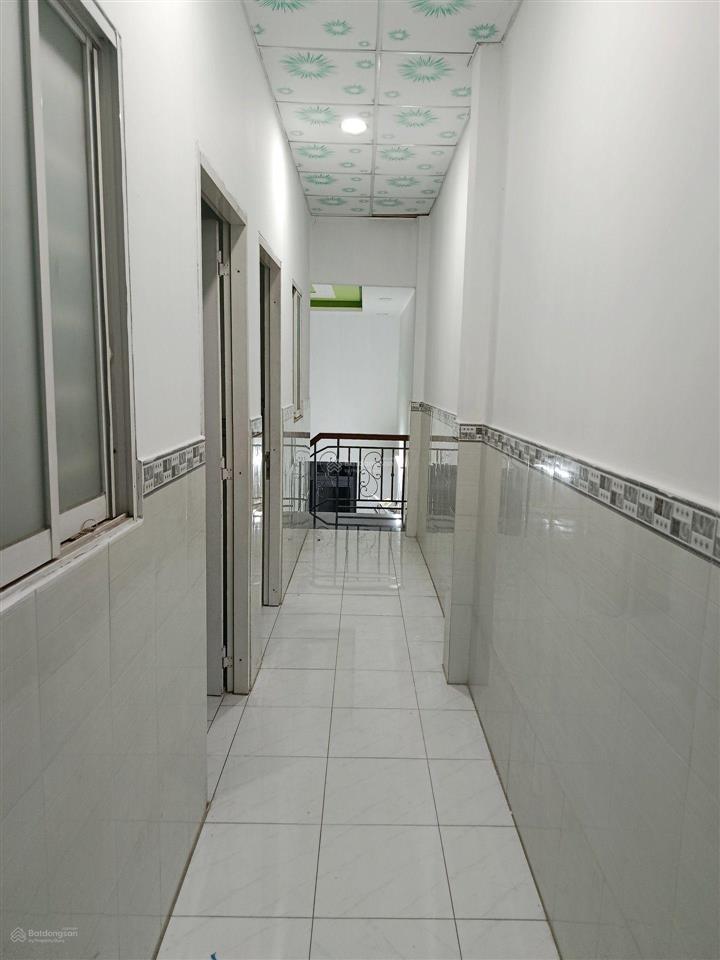 Bán nhà 2 tầng 80m2 sau lưng trường đại học tô ký trung mỹ tây quận 12