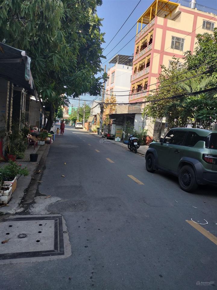 Bán nhà 2 tầng 80m2 sau lưng trường đại học tô ký trung mỹ tây quận 12