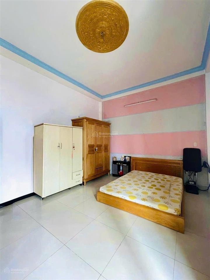 Xe tải đậu cửa  chính chủ bán nhà 3 tầng  võ thị phải  thới an  quận 12  giá nhỉnh 2 tỷ