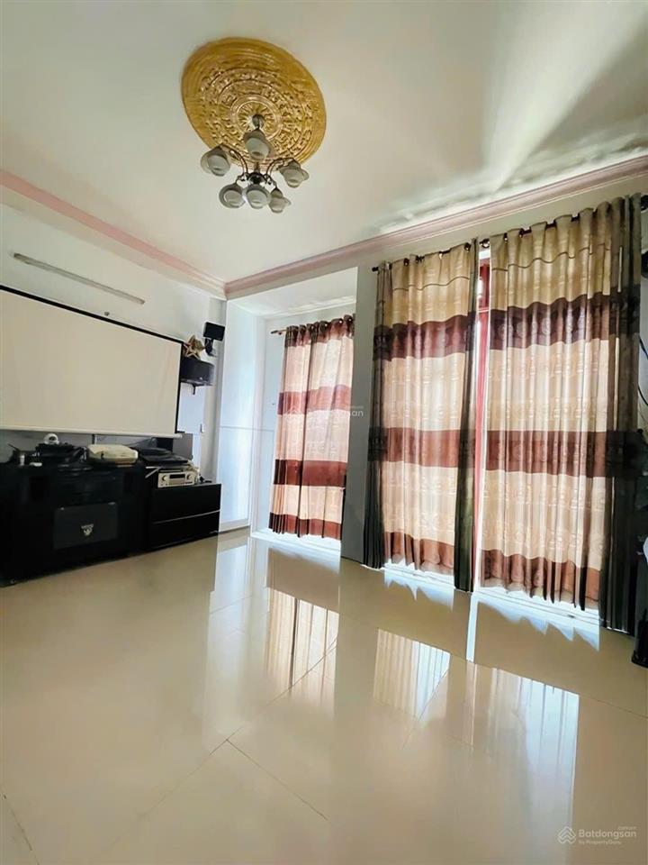 Xe tải đậu cửa  chính chủ bán nhà 3 tầng  võ thị phải  thới an  quận 12  giá nhỉnh 2 tỷ