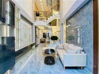 Chủ cần tiền bán nhà đường số 8, thủ đức. giá 4,68 tỷ, hẻm xe hơi 6m, nhà 60m2 rộng rãi