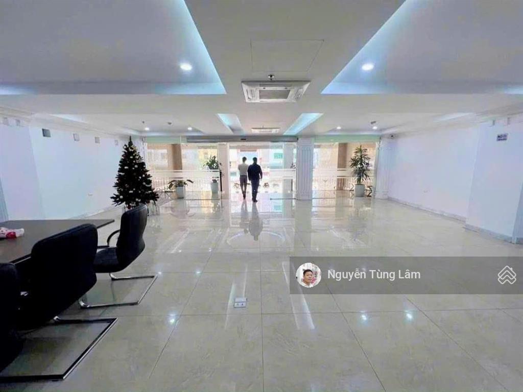 Siêu hiếm mặt phố nguyễn văn cừ 130m2 mt 8.5m đường 40m giá đầu tư