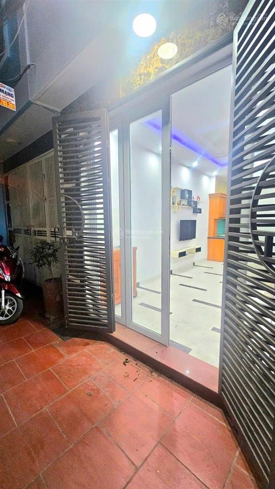 Cho thuê nhà nguyên căn chính chủ  nam dư, lĩnh nam.  chính chủ 0978 717 ***