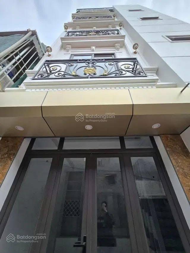 Shock nhiệt giá nào cũng bán 37m2 mặt tiền 6m 5 tầng 4 ngủ giá 3,99tỷ la phù hoài đức gấp lắm rồi