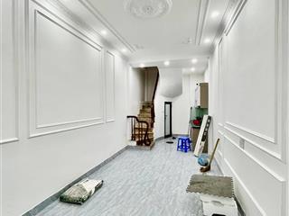 Cần bán nhà phố văn cao  ba đình . dt 30m2 x 5t . nhà mới đẹp, gần ô tô, sổ vuông vắn , ở ngay .