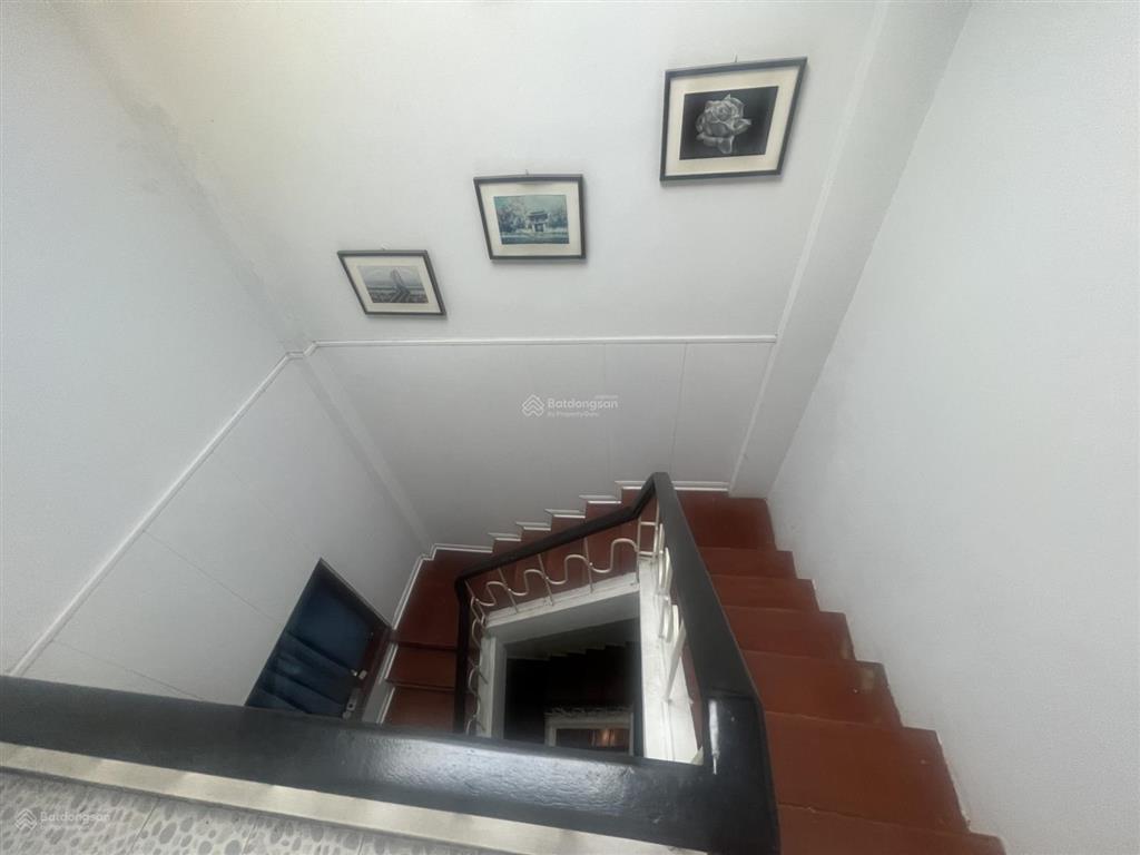 Bán nhà tại hoàng hoa thám, 6,5 tỷ, 30m2 đã chech quy hoạch 100 năm