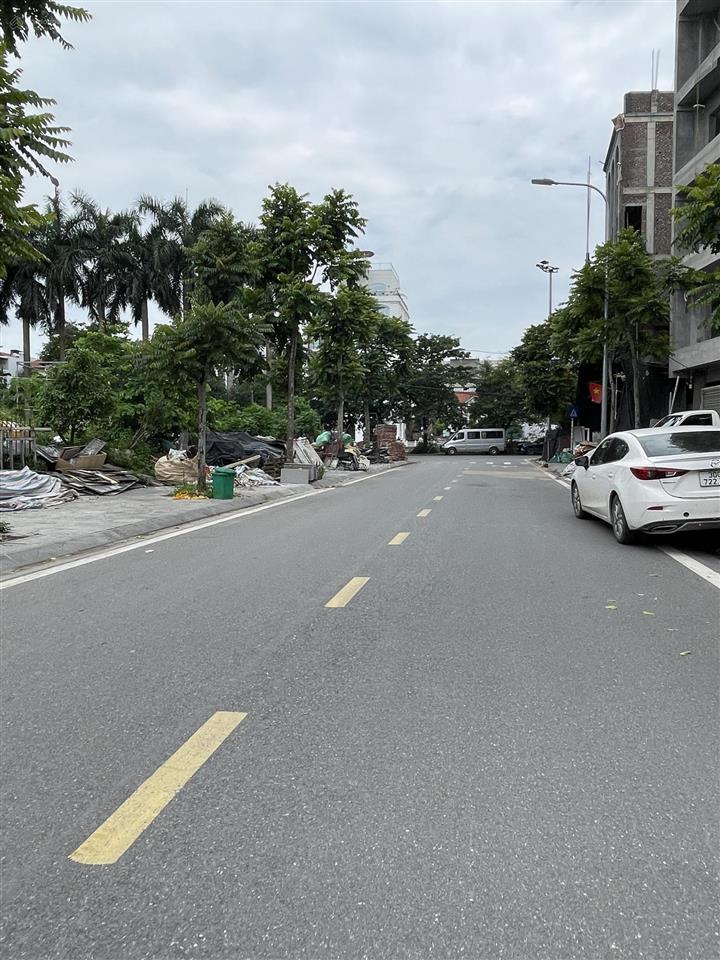Bán đất ngọc thụy ô tô vào đất diện tích 83m²  sẵn sổ giao dịch