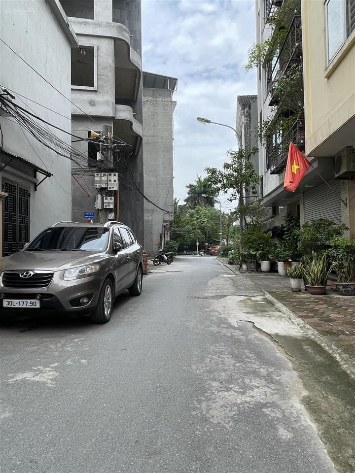 Bán đất ngọc thụy ô tô vào đất diện tích 83m²  sẵn sổ giao dịch