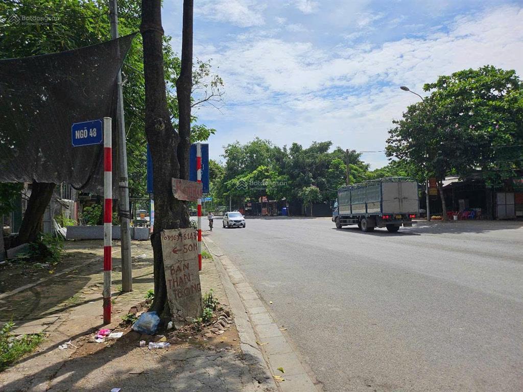 Bán nhà phố sủi ô tô tránh  mặt tiền rộng  full nội thất xịn sò sẵn sổ giao dịch