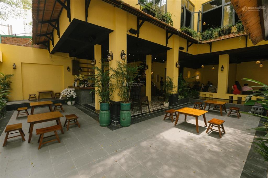 Siêu phẩm góc 2 mặt thoáng  hẻm xe hơi ngay chợ bến thành, quận 1. dt  15x22m