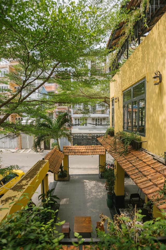 Siêu phẩm góc 2 mặt thoáng  hẻm xe hơi ngay chợ bến thành, quận 1. dt  15x22m