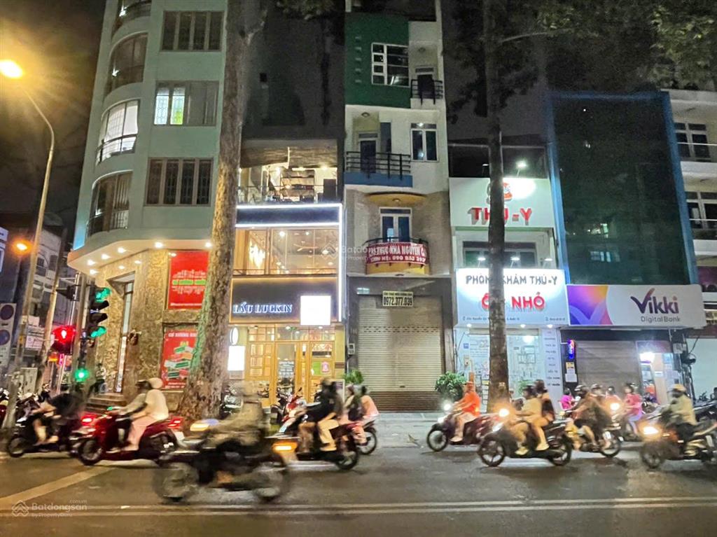 Bán nhà mặt tiền nguyễn chí thanh, q10. dt  4.3 x 14m. 2 lầu. giá 22 tỷ. thuê 50tr