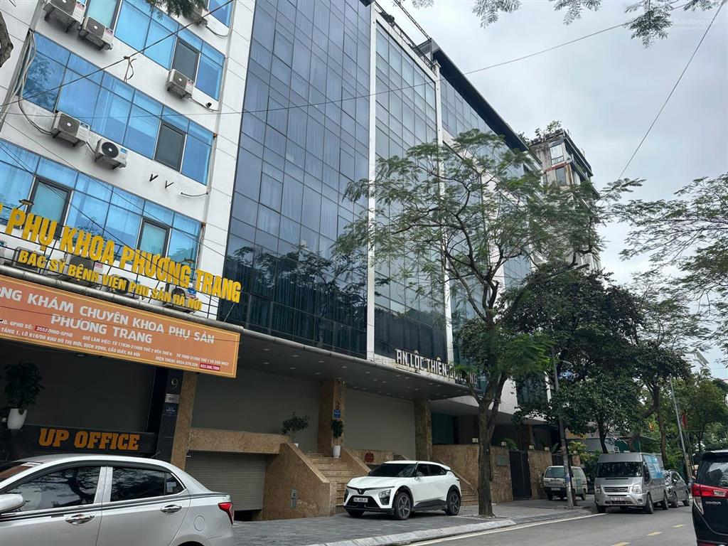 Chính chủ cần bán gấp tòa nhà văn phòng phố trần thái tông 135m2 x 8 tầng thông sàn giá 85 tỷ.