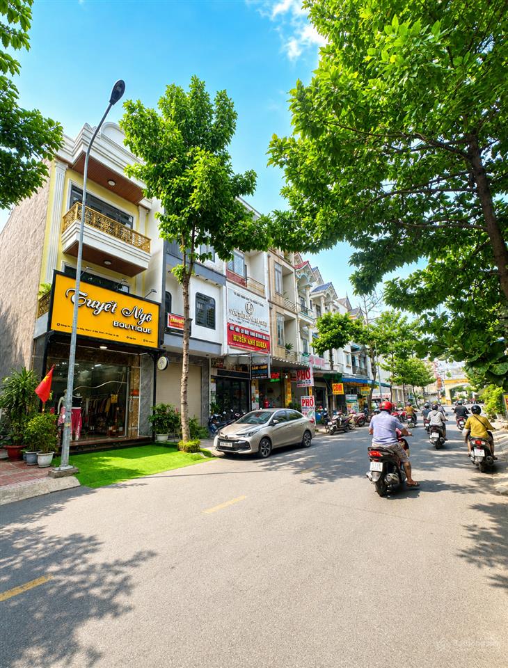 Chính chủ bán nhà mặt tiền kinh doanh an phú, tp.hcm (cách trung tâm gò vấp, q12 chỉ 15km)