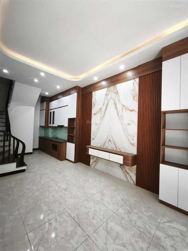 Hơn 5 tỷ mà có căn góc 3 mặt thoáng gần chợ xốm? quá hiếm ở thời điểm này!