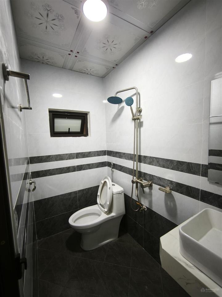 Hơn 5 tỷ mà có căn góc 3 mặt thoáng gần chợ xốm? quá hiếm ở thời điểm này!