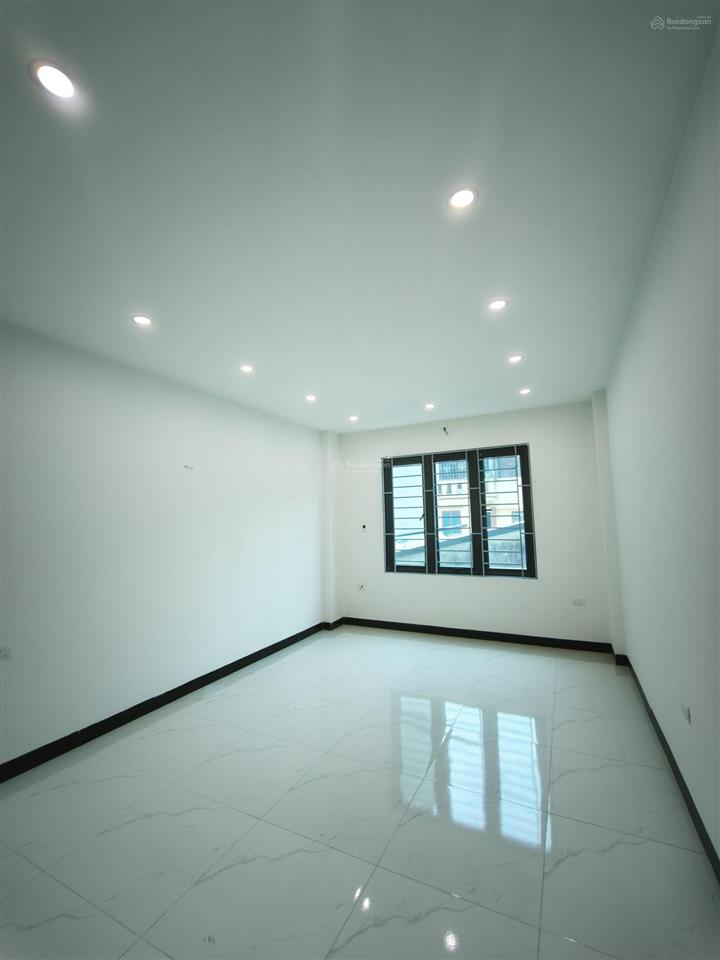 Hơn 5 tỷ mà có căn góc 3 mặt thoáng gần chợ xốm? quá hiếm ở thời điểm này!