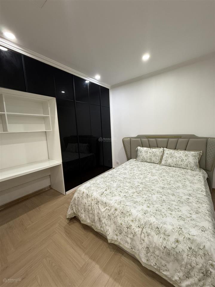 Duy nhất căn hộ cho thuê royal city, 20 triệu, 131m2, 3pn, 3wc