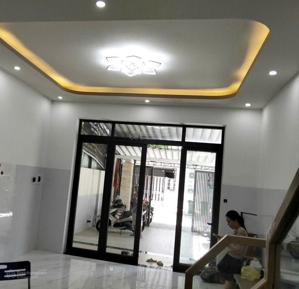 Cho thuê nhà mặt tiền hòa xuân  gần nguyễn ân