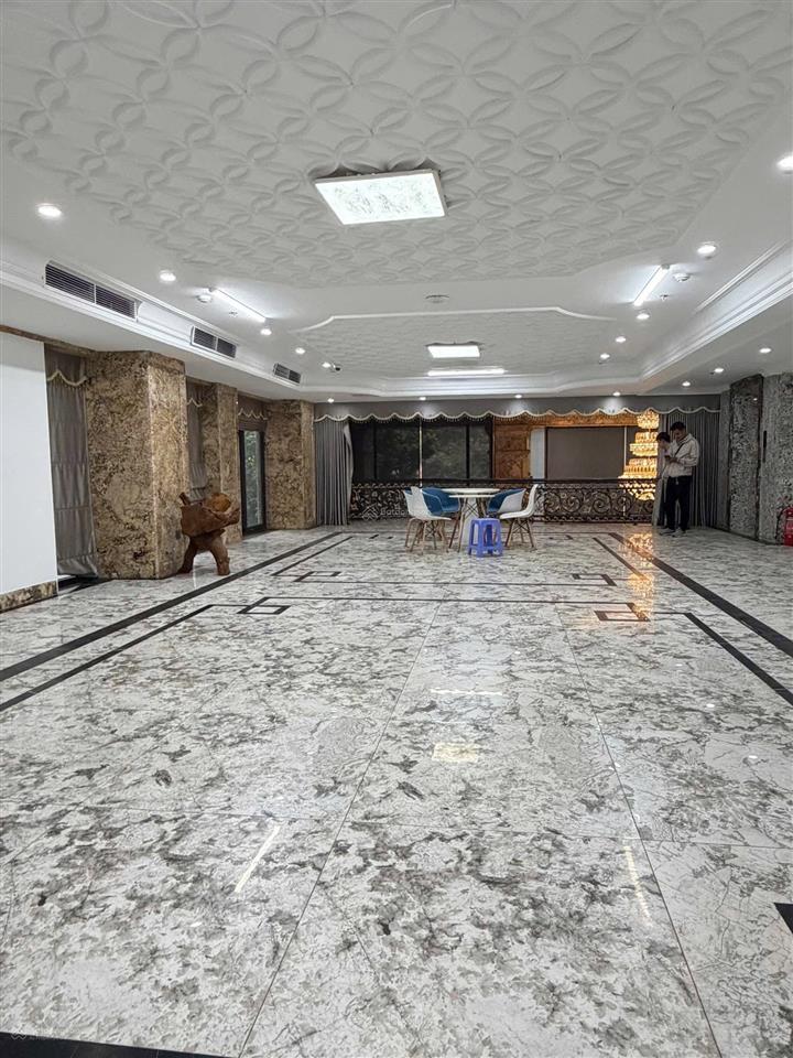 Giảm chào 45 tỷ. bán nhanh mp nguyễn hoàng 233/260m, 10t, mt 11, giá 190 tỷ nam từ liêm