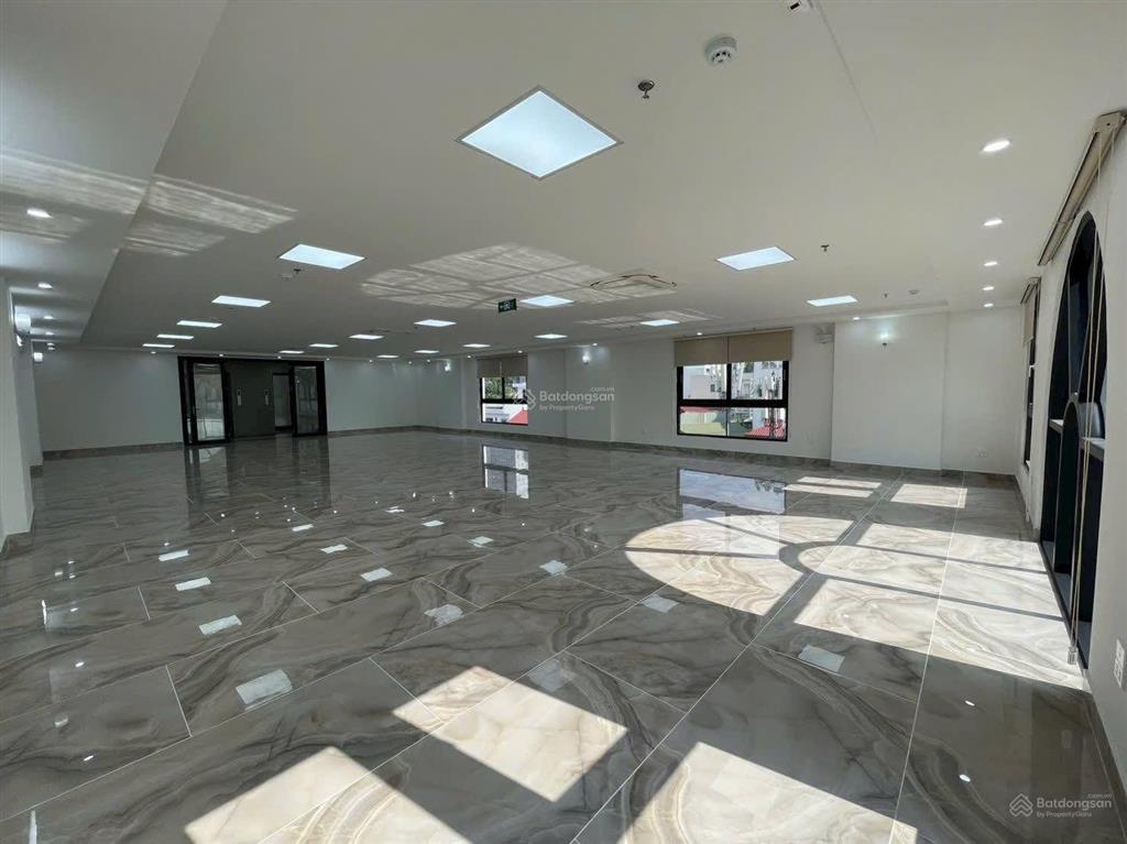 Giảm chào 45 tỷ. bán nhanh mp nguyễn hoàng 233/260m, 10t, mt 11, giá 190 tỷ nam từ liêm