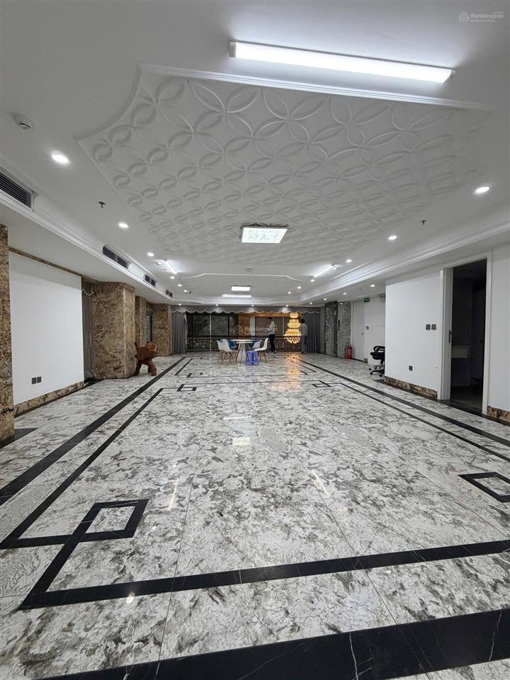 Giảm chào 45 tỷ. bán nhanh mp nguyễn hoàng 233/260m, 10t, mt 11, giá 190 tỷ nam từ liêm