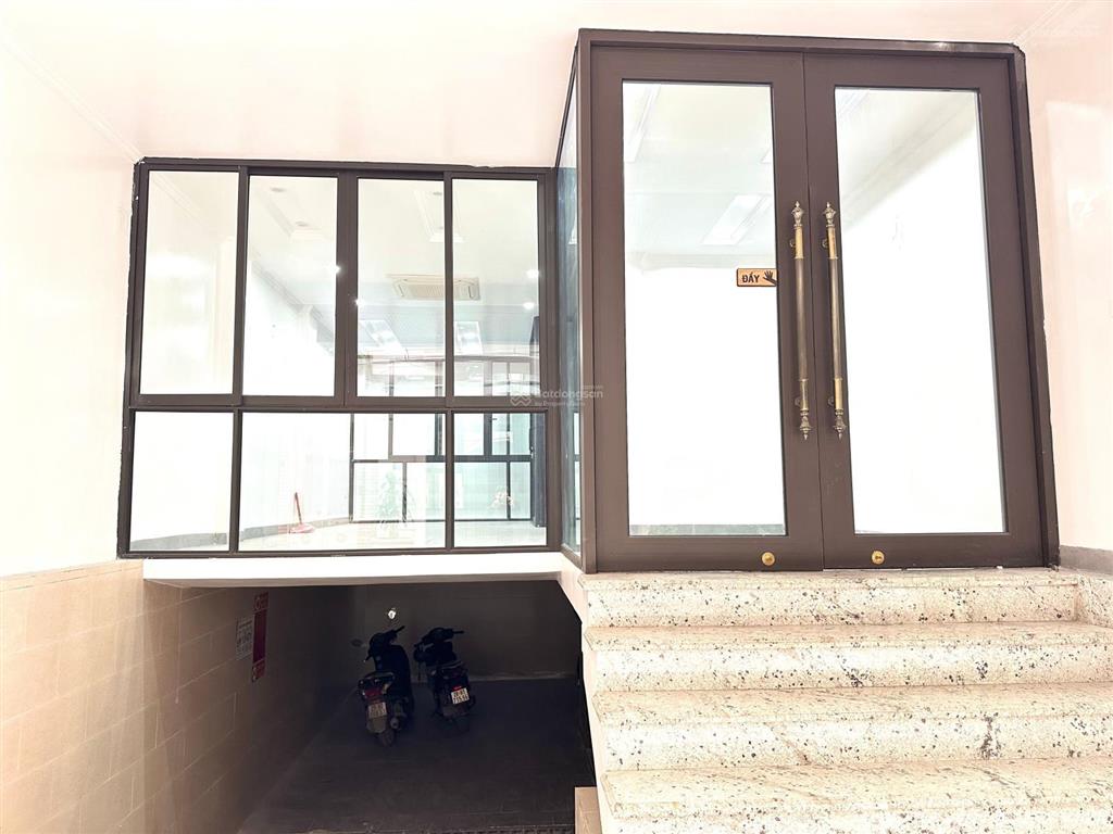 Bán tòa nhà vp phố quan nhân 60m2, 8t, + 1 hầm, mt 5,4m, 36,5 tỷ  thang máy, cầu giấy  0972 611 ***