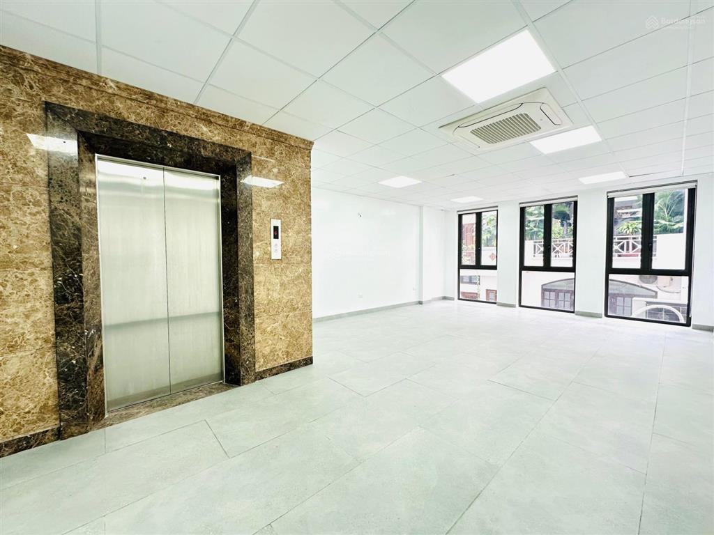Bán tòa nhà vp phố quan nhân 60m2, 8t, + 1 hầm, mt 5,4m, 36,5 tỷ  thang máy, cầu giấy  0972 611 ***