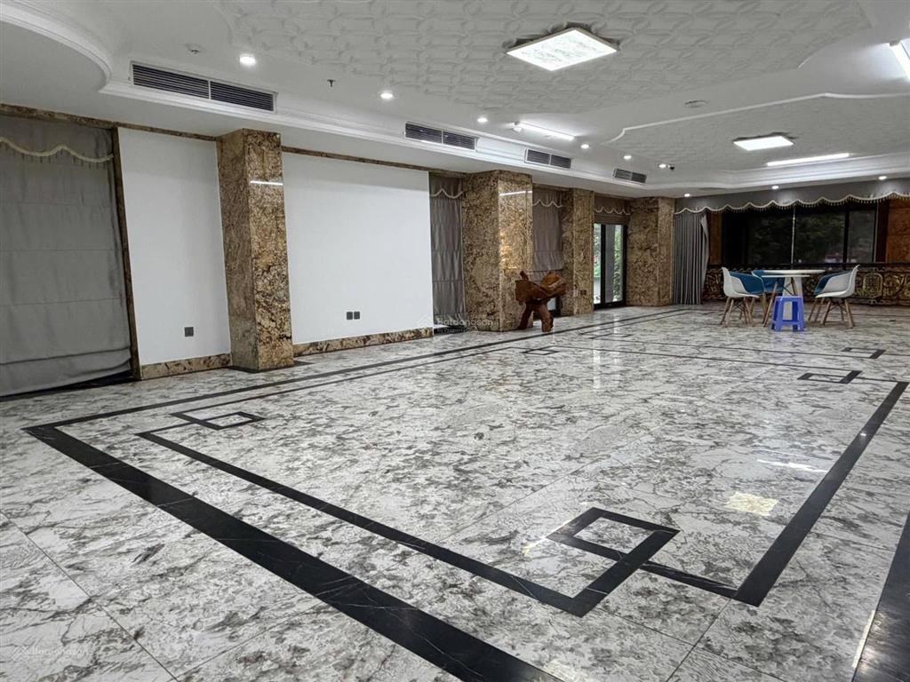 Giảm chào 45 tỷ bán nhanh mp nguyễn hoàng 233/260m, 10t, mt 11, giá 190 tỷ nam từ liêm