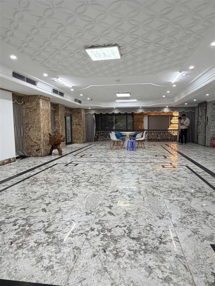 Giảm chào 45 tỷ bán nhanh mp nguyễn hoàng 233/260m, 10t, mt 11, giá 190 tỷ nam từ liêm
